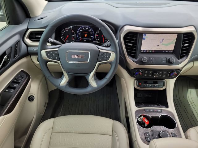 Used 2021 GMC Acadia Denali w/ Denali Technology Package FWD image 12