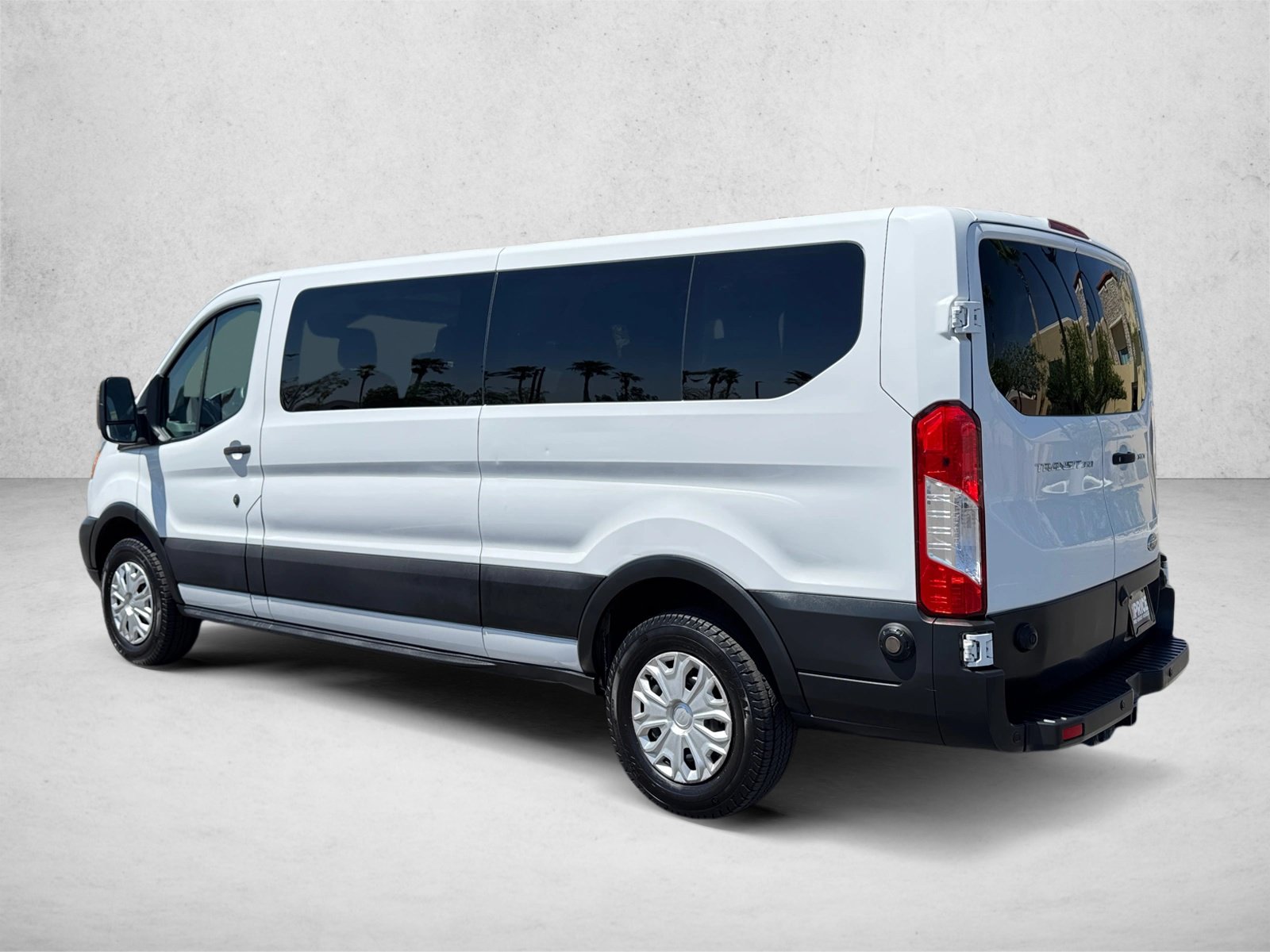 Used 2019 Ford Transit 350 XLT RWD image 7