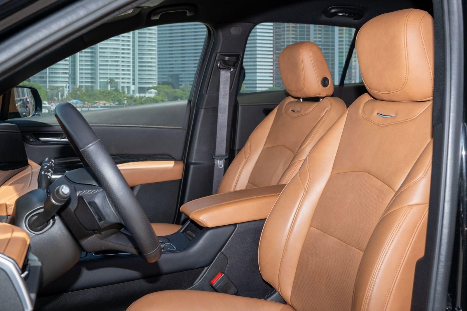 Used 2024 Cadillac XT4 Sport image 17