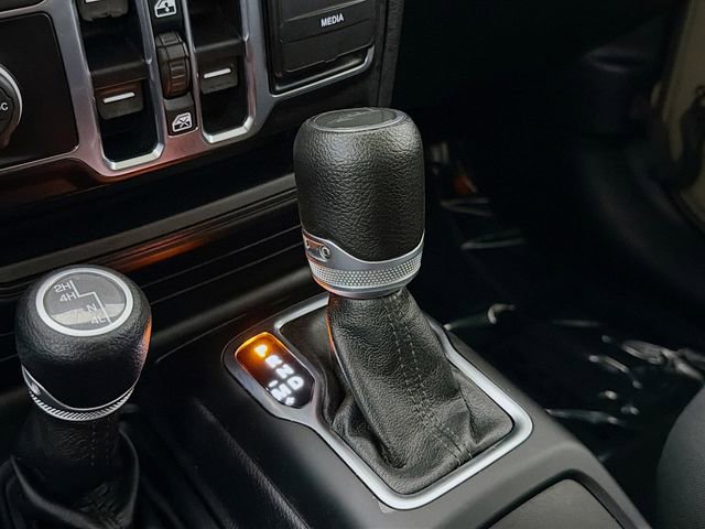 Used 2020 Jeep Gladiator Sport w/ Quick Order Package 24S image 17