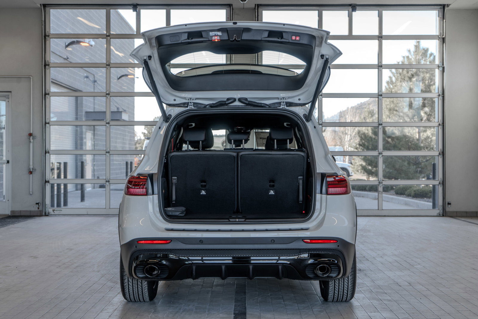 New 2026 Mercedes-Benz GLB 35 AMG 4MATIC image 16