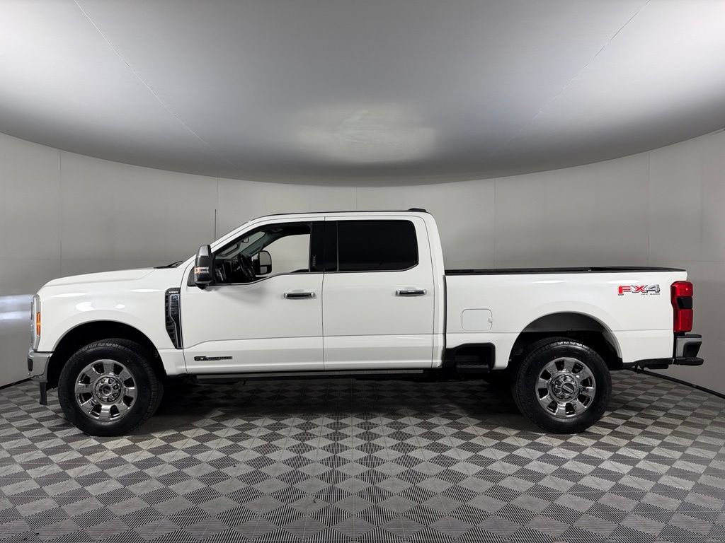 Used 2023 Ford F350 Lariat w/ Lariat Ultimate Package AWD/4WD image 11