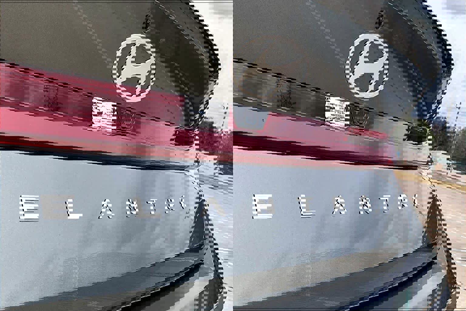 Certified 2025 Hyundai Elantra Sport image 29