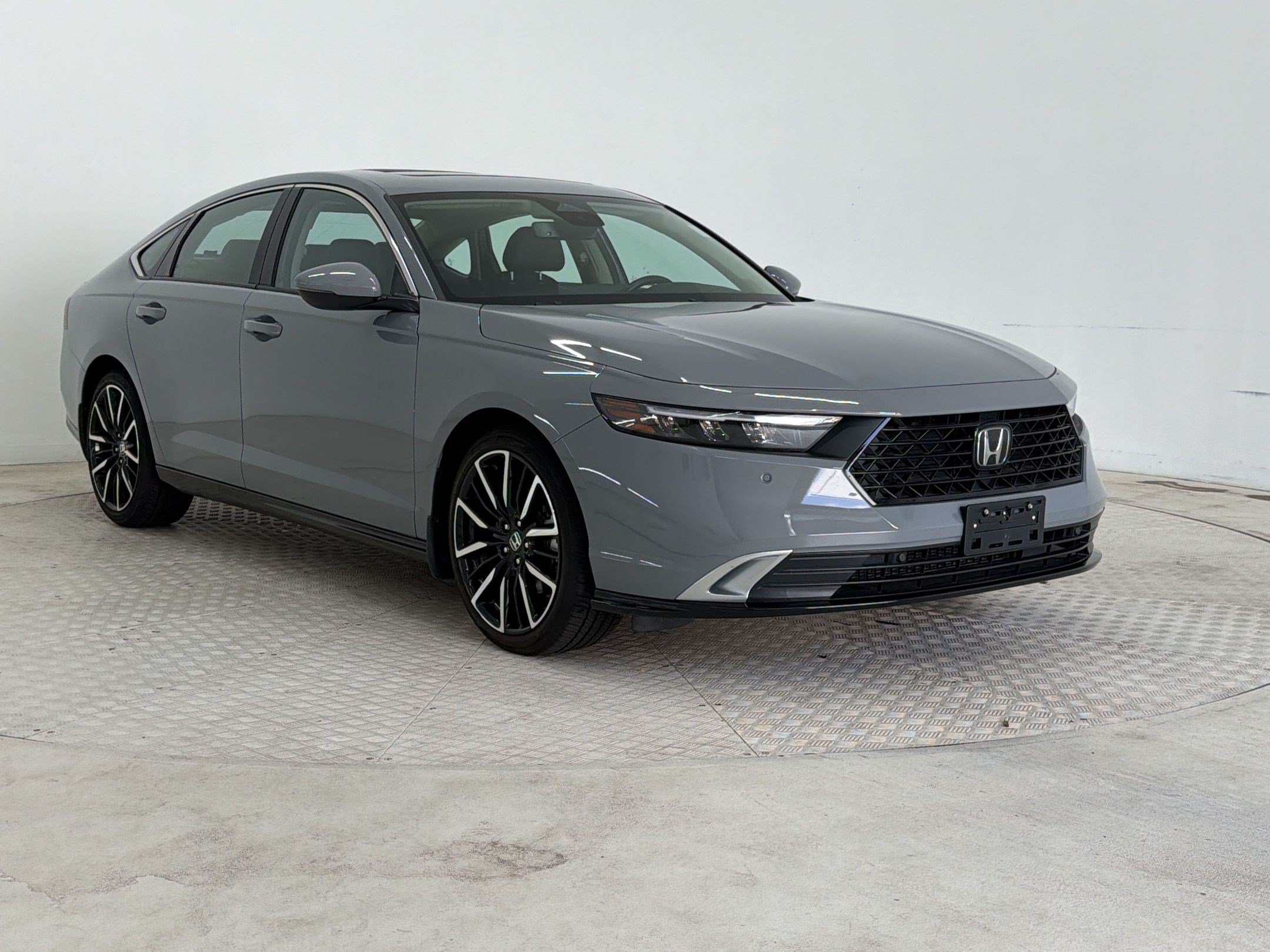 Used 2025 Honda Accord Touring image 7
