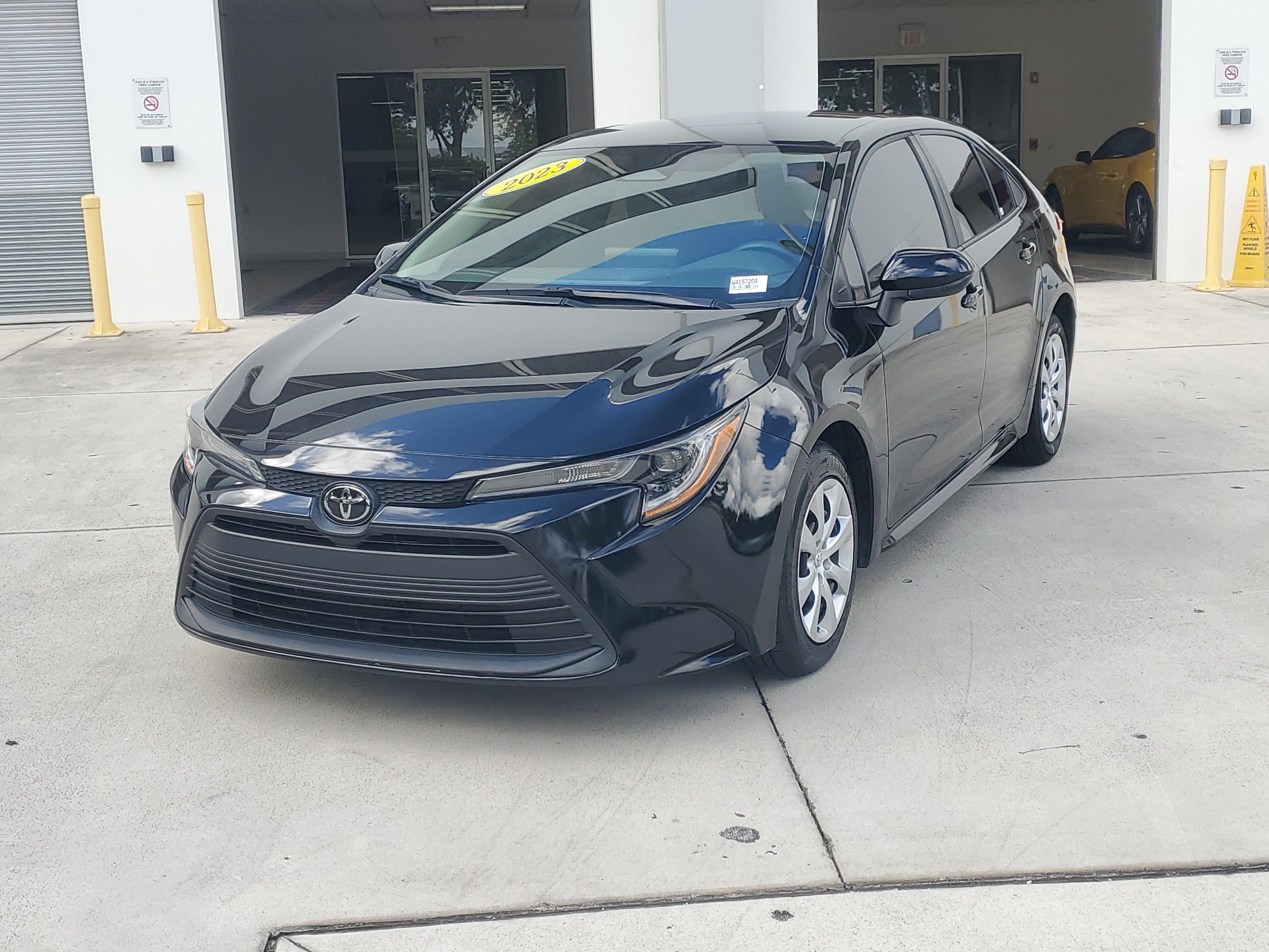 Used 2023 Toyota Corolla LE FWD image 7