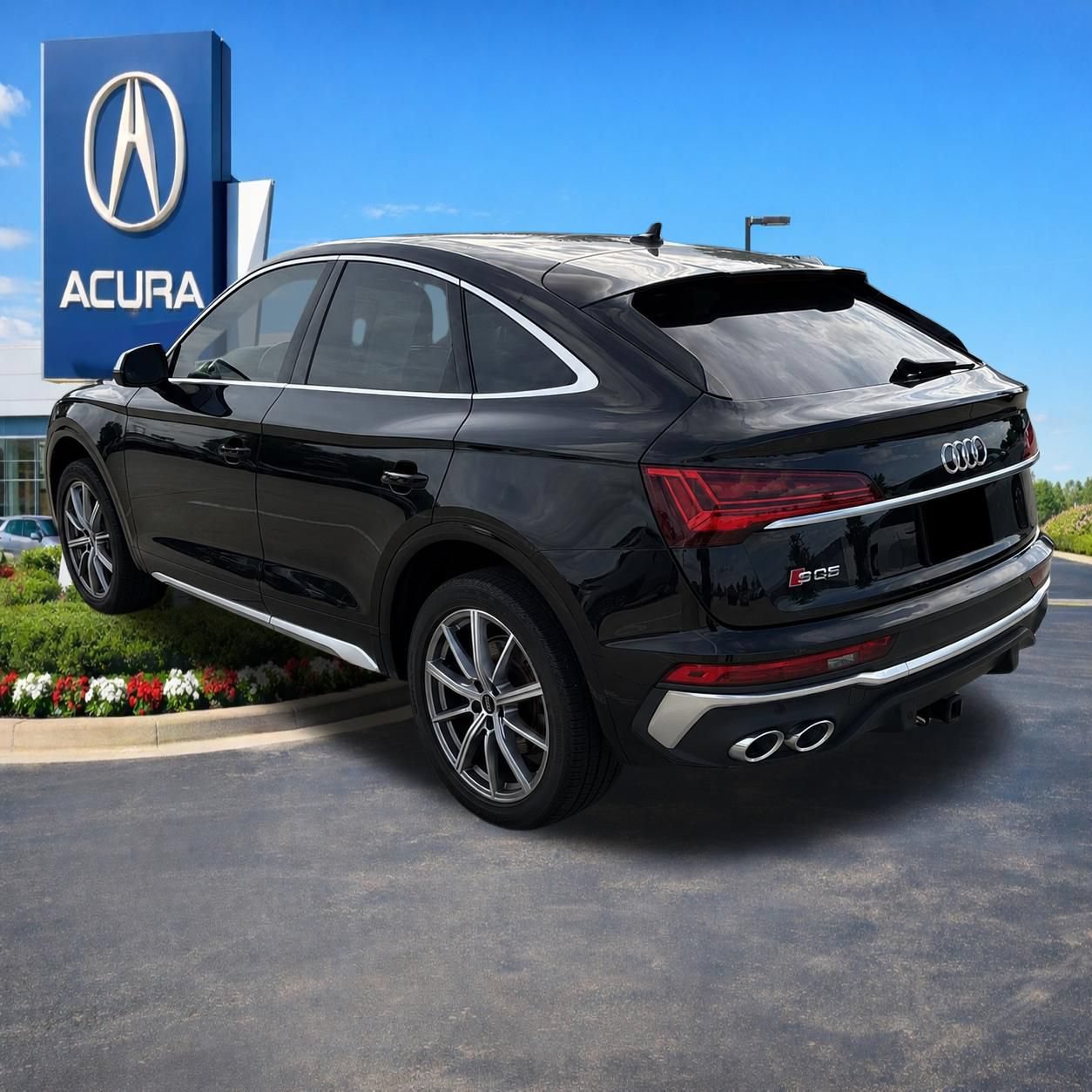 Used 2022 Audi SQ5 Premium Plus w/ Premium Plus Package AWD/4WD image 3