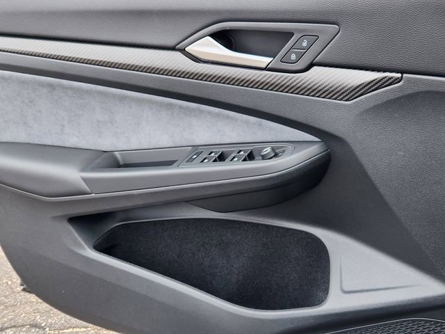 Certified 2025 Volkswagen Golf R Black Edition image 6