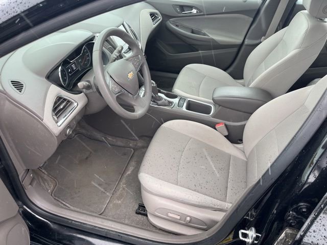 Used 2017 Chevrolet Cruze LT w/ Convenience Package FWD image 7