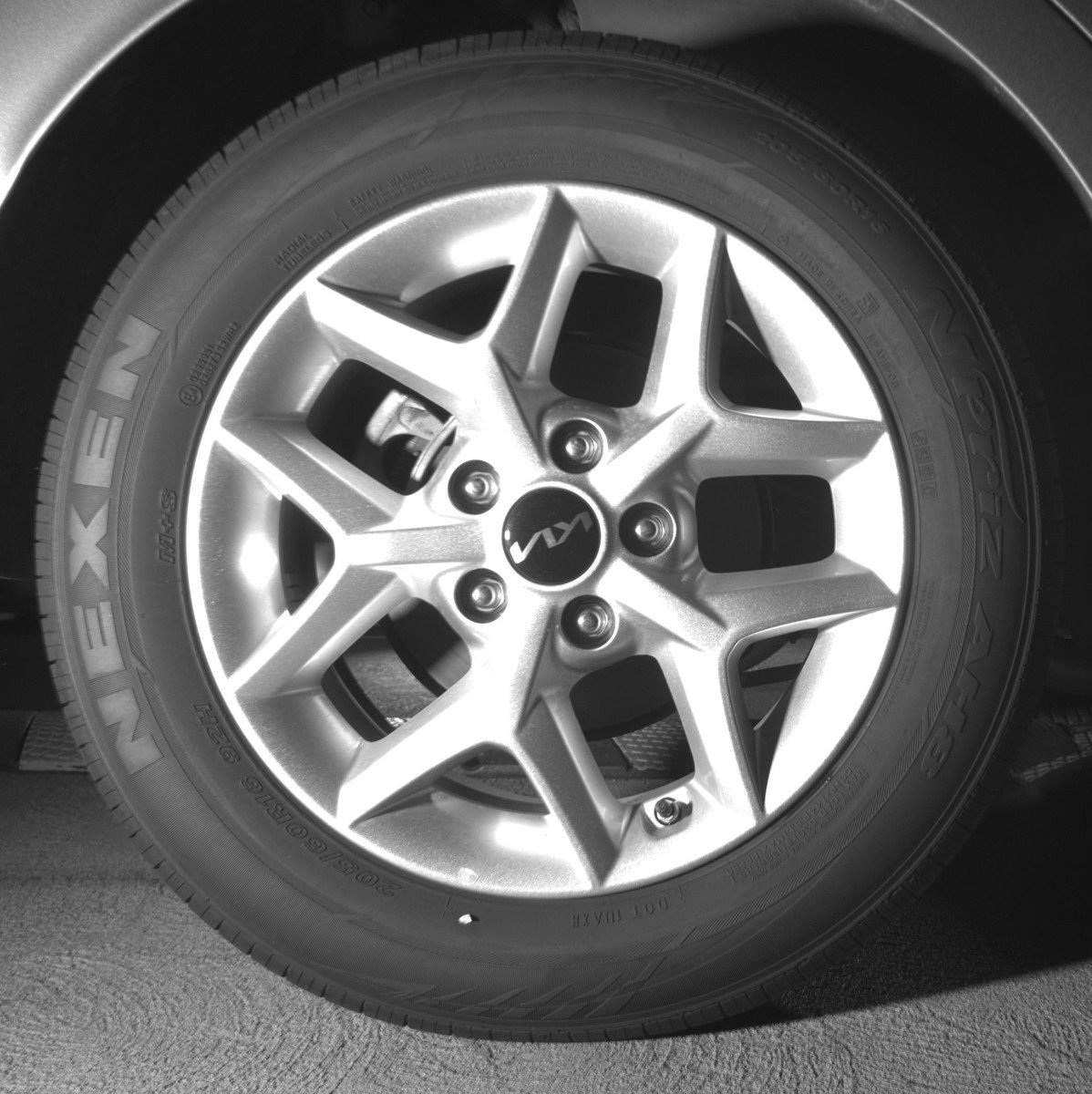 Used 2025 Kia Soul LX w/ LX Technology Package FWD image 15