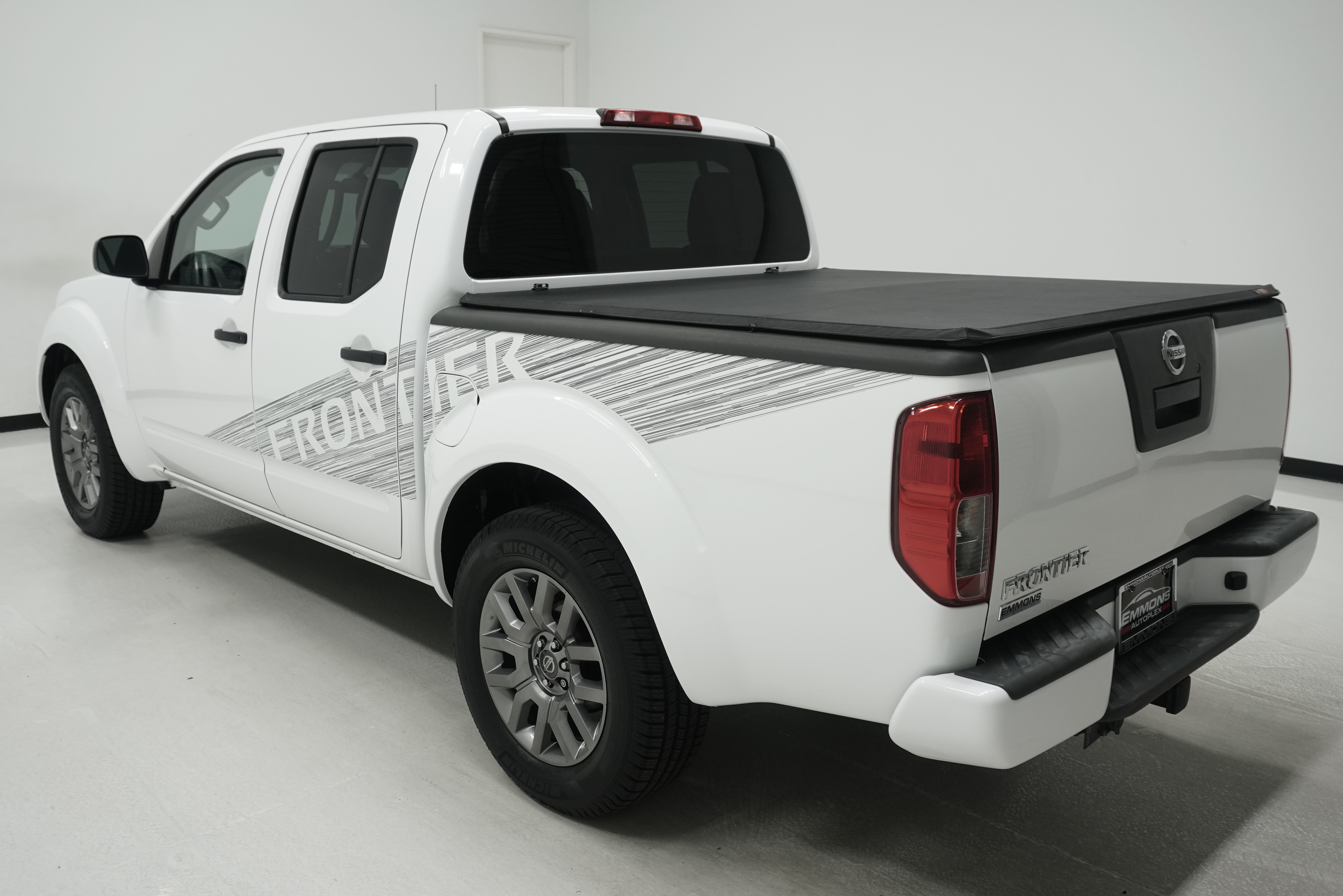 Used 2012 Nissan Frontier SV w/ Sport Appearance Pkg RWD image 6