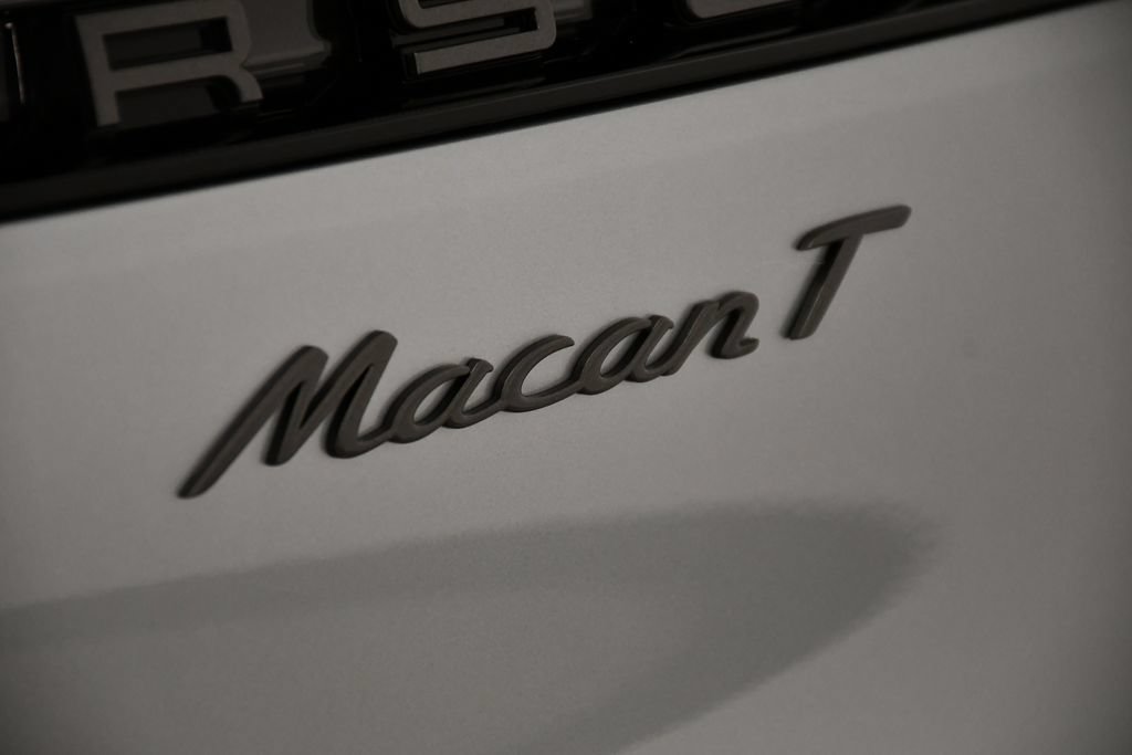 Certified 2026 Porsche Macan Turbo AWD/4WD image 11