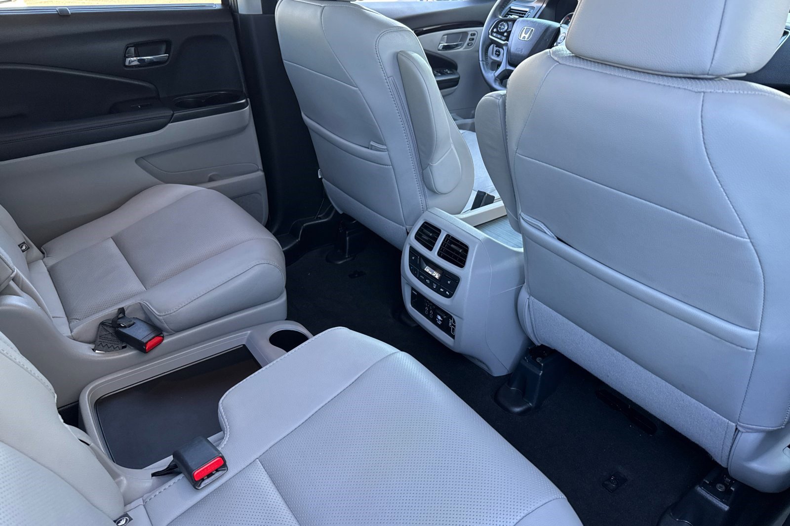 Used 2021 Honda Pilot Elite image 31