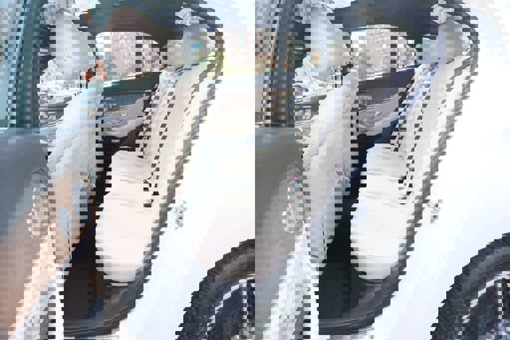 Used 2018 Mercedes-Benz E 300 w/ Premium 3 Package (Q03) image 23