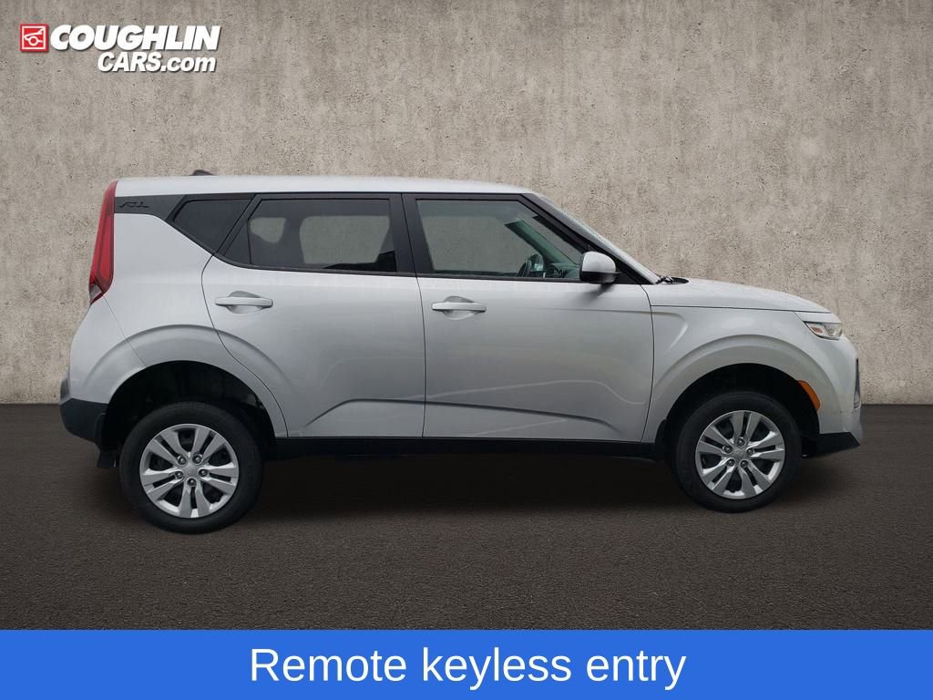 Used 2021 Kia Soul LX image 10