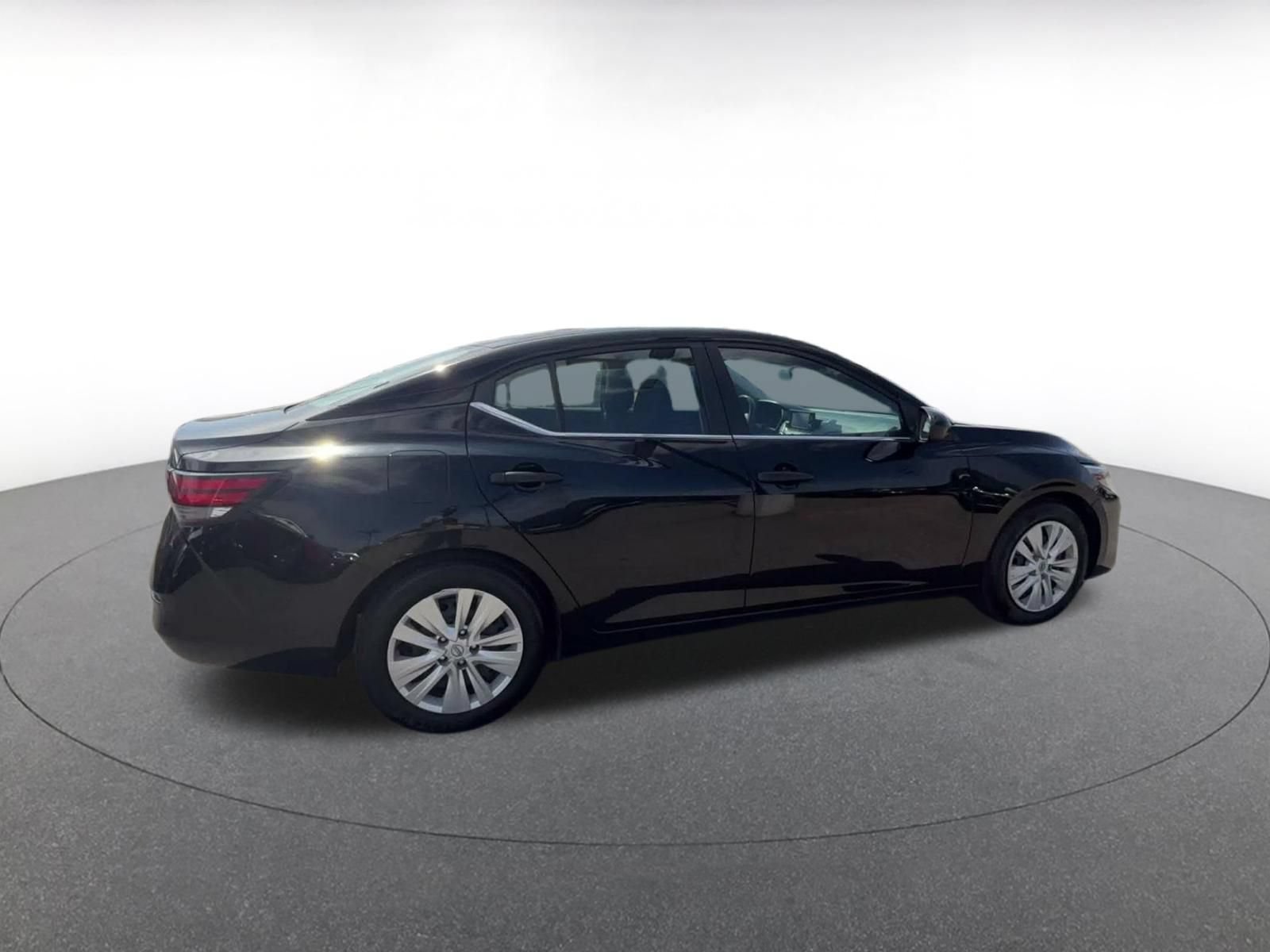 Used 2025 Nissan Sentra S FWD image 13