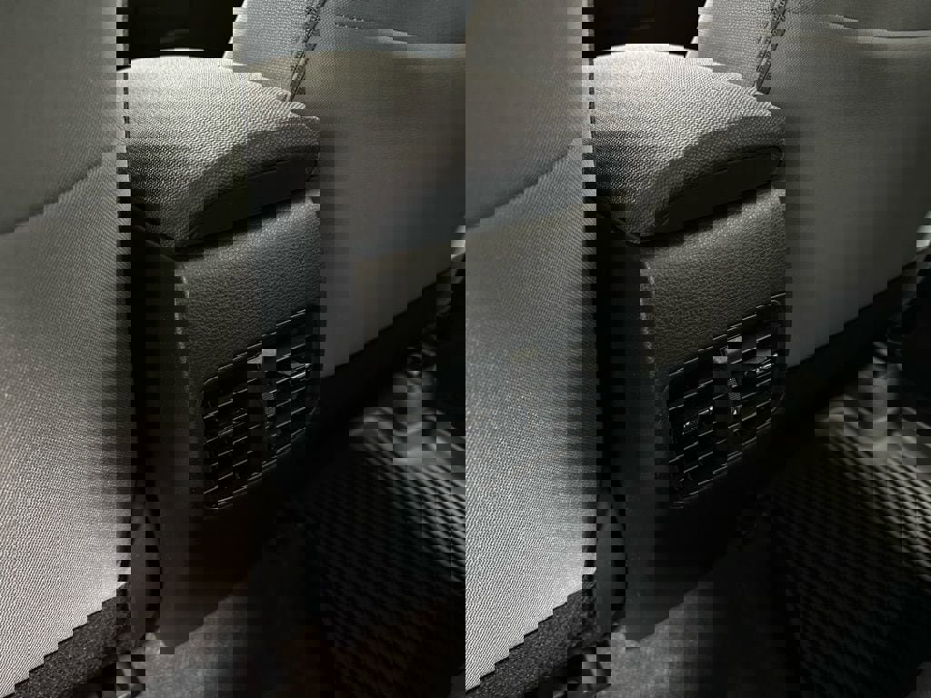 Used 2025 Toyota Corolla Cross AWD Hybrid image 48