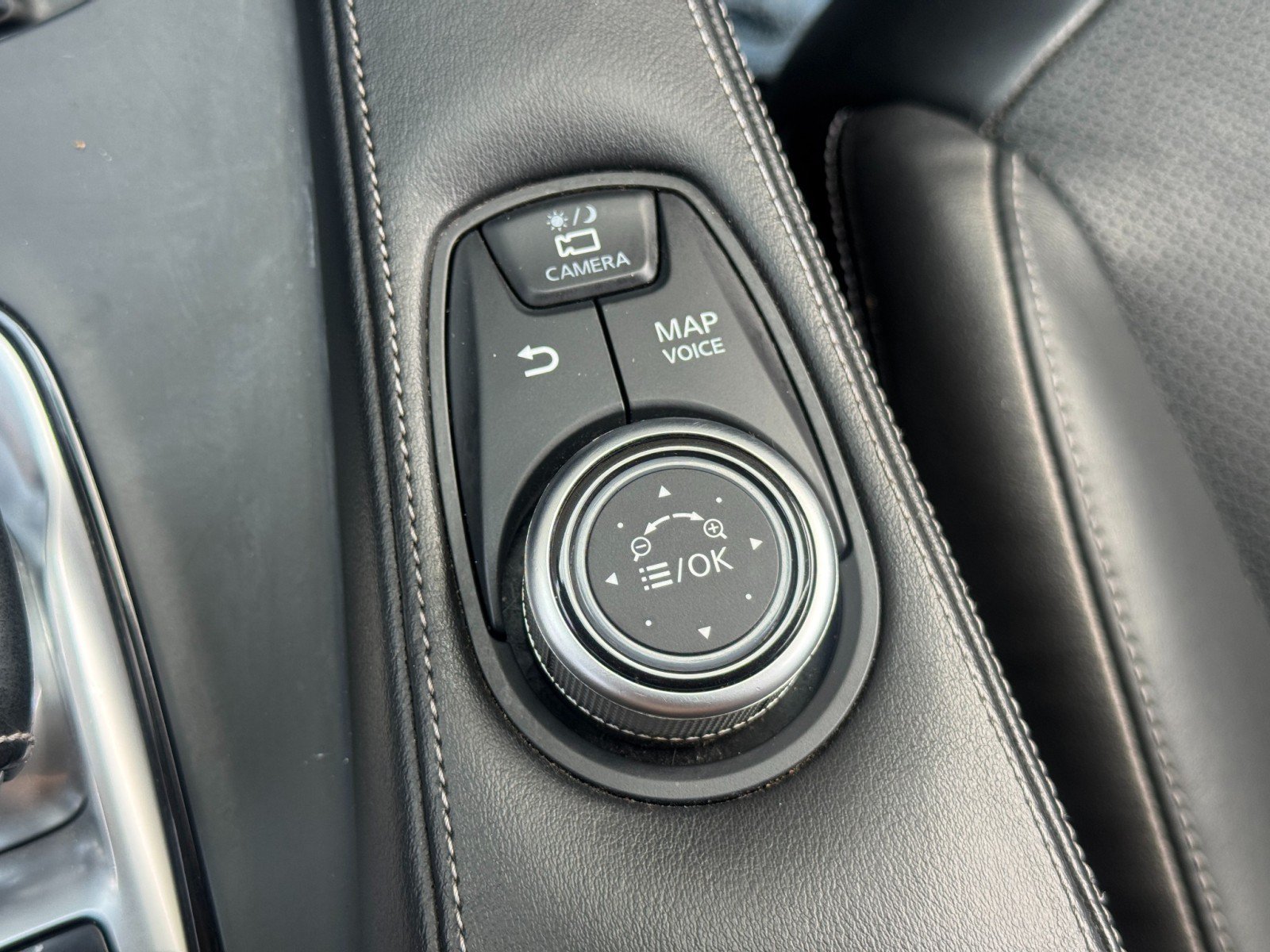 Used 2019 INFINITI QX50 Essential w/ Premium Heat Package FWD image 34