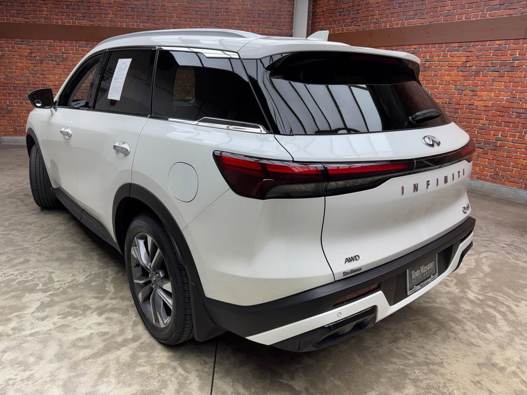 Used 2024 INFINITI QX60 Luxe w/ Performance Audio Package image 2