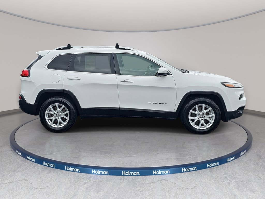 Used 2018 Jeep Cherokee Latitude Plus image 5