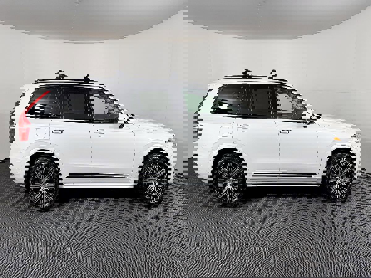 Used 2022 Volvo XC90 T6 Inscription w/ Advanced Package image 6