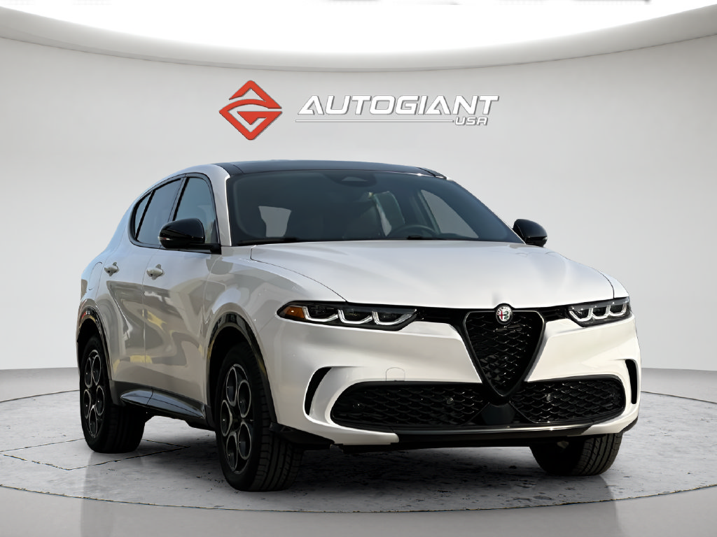Used 2025 Alfa Romeo Tonale w/ Premium Package AWD/4WD image 15