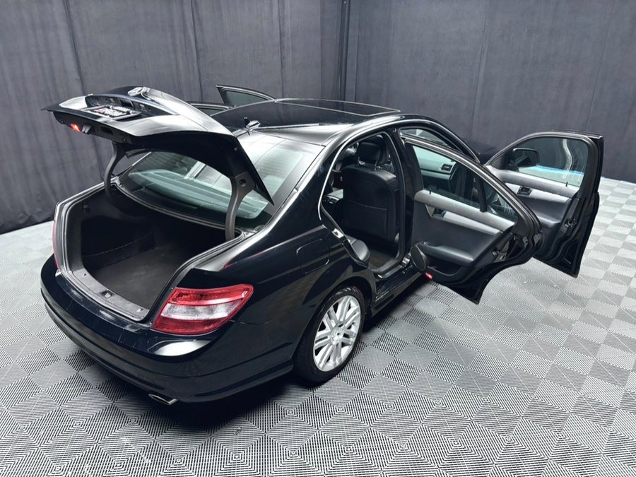 Used 2009 Mercedes-Benz C 300 Sport image 18