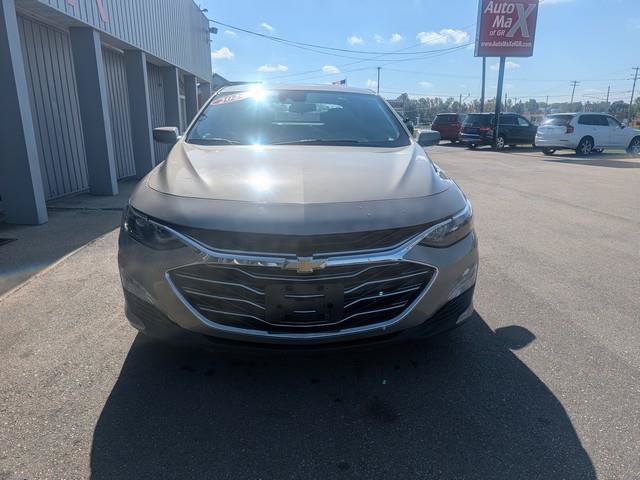 Used 2024 Chevrolet Malibu LT FWD image 2