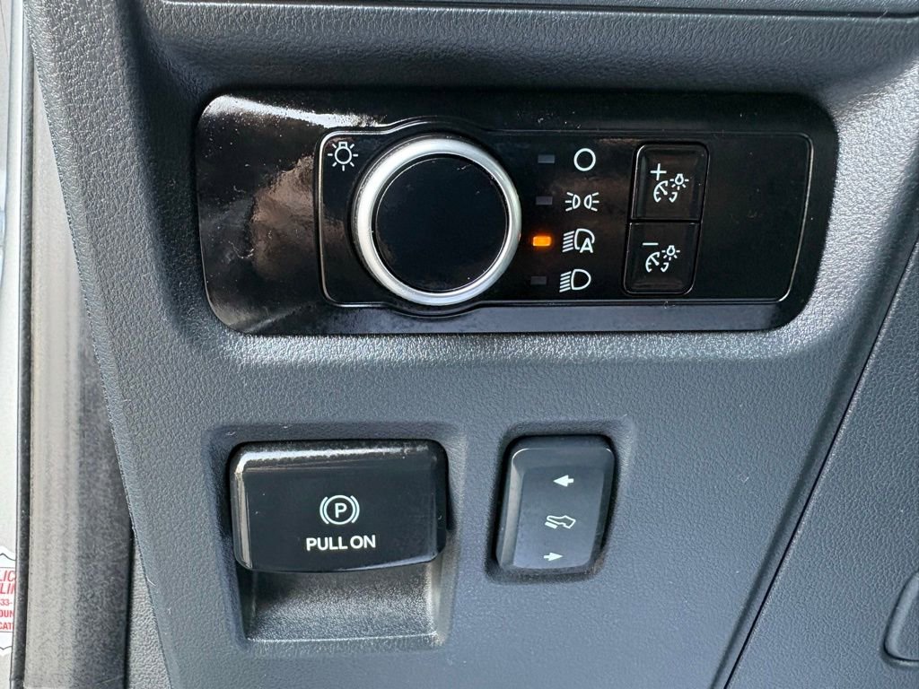 Used 2024 Ford Expedition XLT image 23