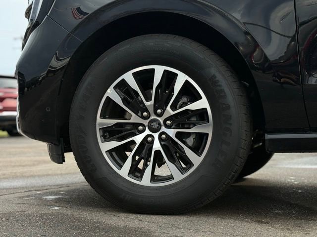 Certified 2025 Ford Expedition Platinum image 51