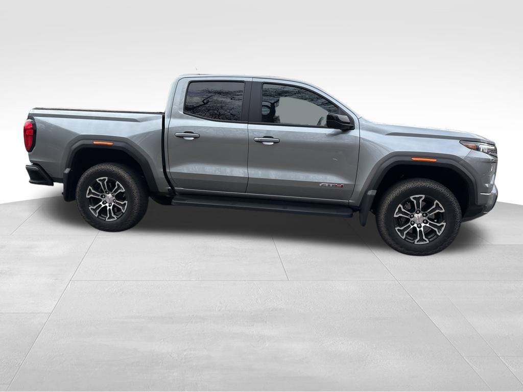 Used 2024 GMC Canyon AT4 image 8