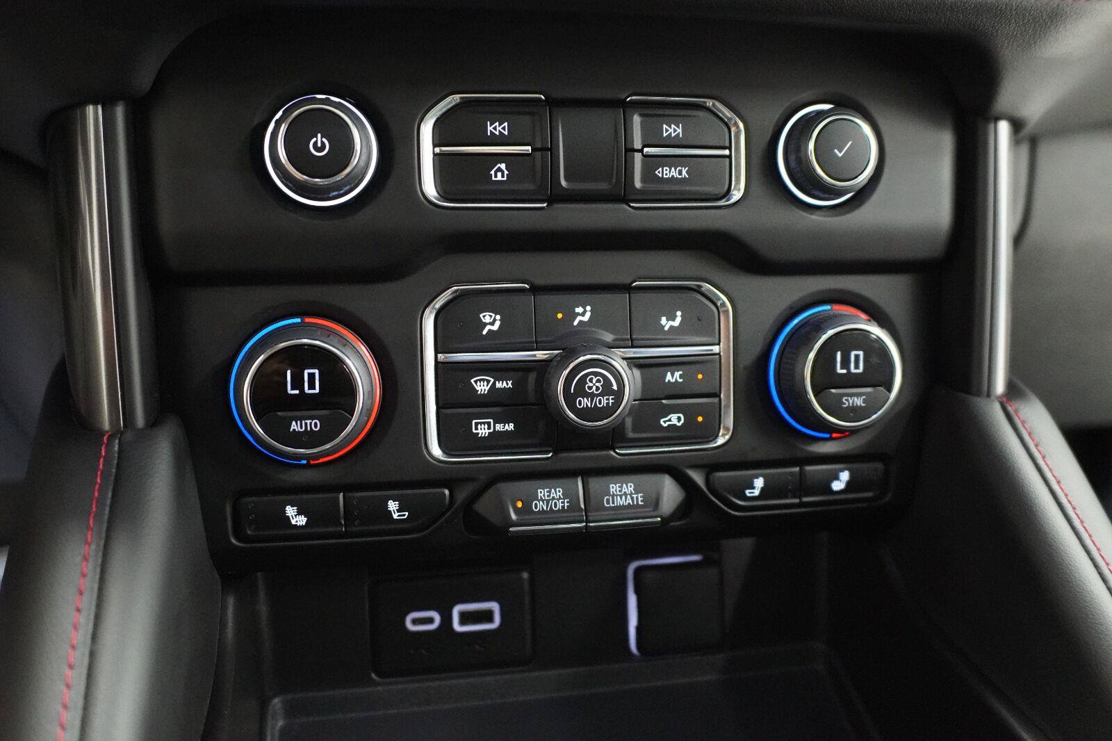Used 2024 Chevrolet Tahoe RST w/ Luxury Package RWD image 18