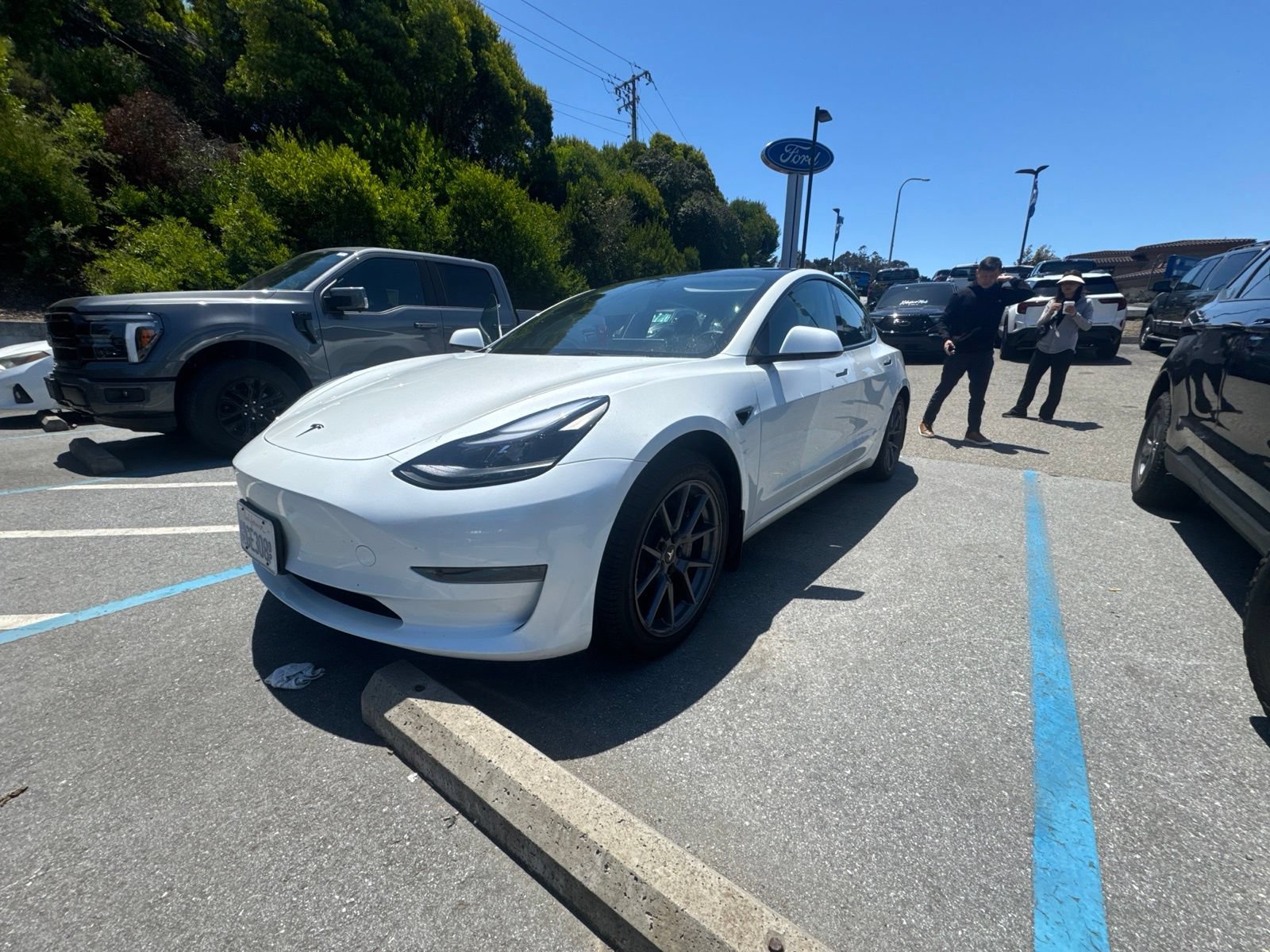 Used 2023 Tesla Model 3 Standard Range RWD image 3