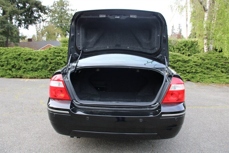 Used 2005 Ford Five Hundred Limited AWD/4WD image 17