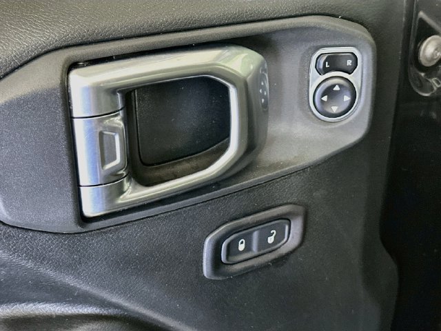 Used 2018 Jeep Wrangler Unlimited Sport AWD/4WD image 19