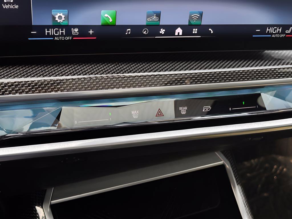 Used 2025 BMW 760i xDrive w/ Executive Package image 14