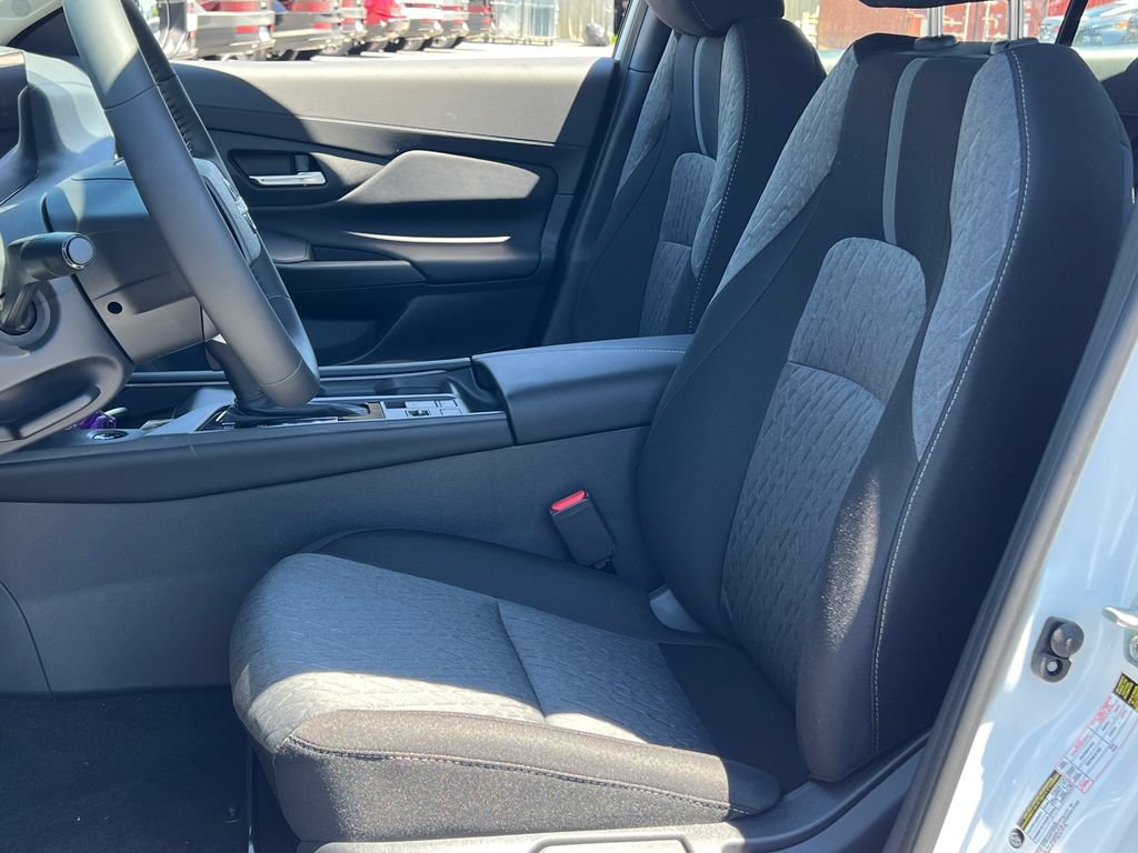 New 2026 Nissan Sentra SV w/ SV Convenience Package FWD image 6
