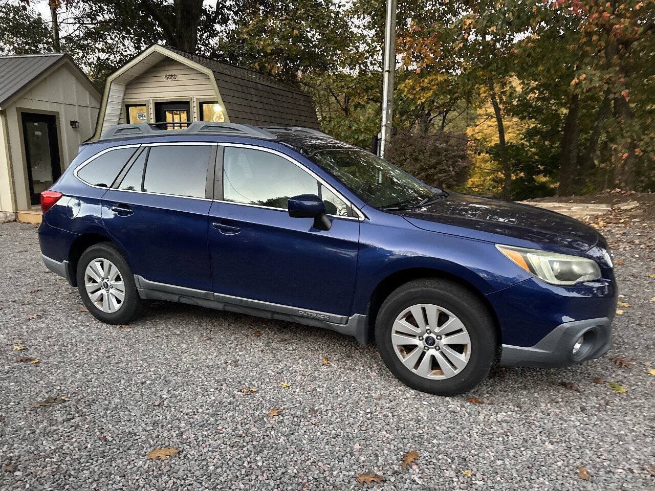Used 2015 Subaru Outback 2.5i Premium w/ Popular Package #2 AWD/4WD image 3
