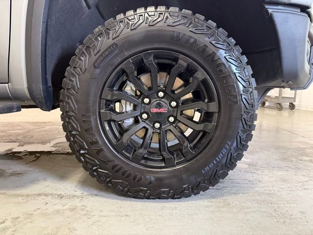 Used 2023 GMC Sierra 1500 AT4X image 40