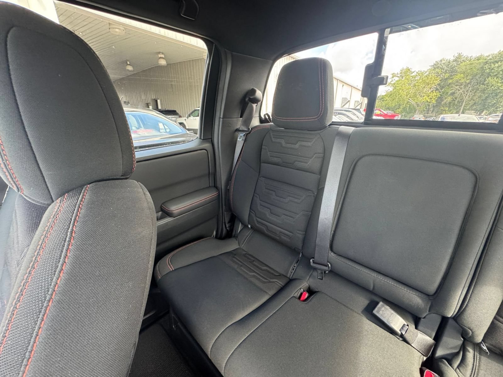 Used 2026 Nissan Frontier PRO-4X AWD/4WD image 39