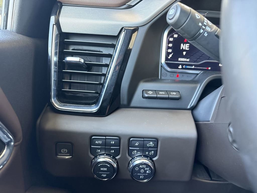 Certified 2024 GMC Sierra 1500 Denali w/ Technology Package AWD/4WD image 18