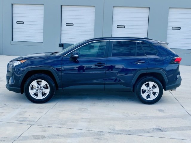 Used 2021 Toyota RAV4 XLE w/ Convenience Package image 8