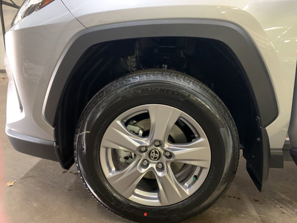 New 2025 Toyota RAV4 XLE image 31