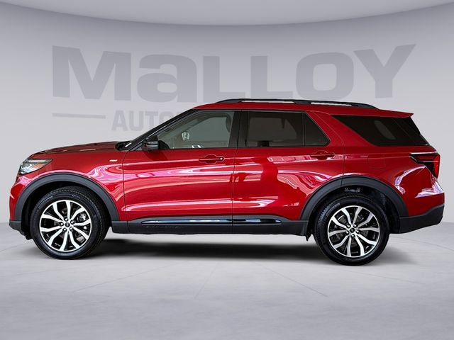 Certified 2025 Ford Explorer ST-Line AWD/4WD image 2
