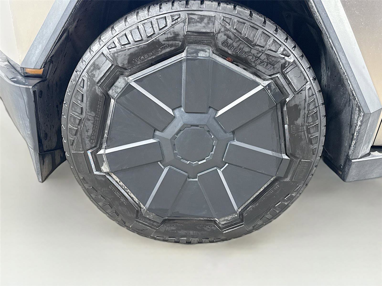 Used 2024 Tesla Cybertruck Cyberbeast image 13