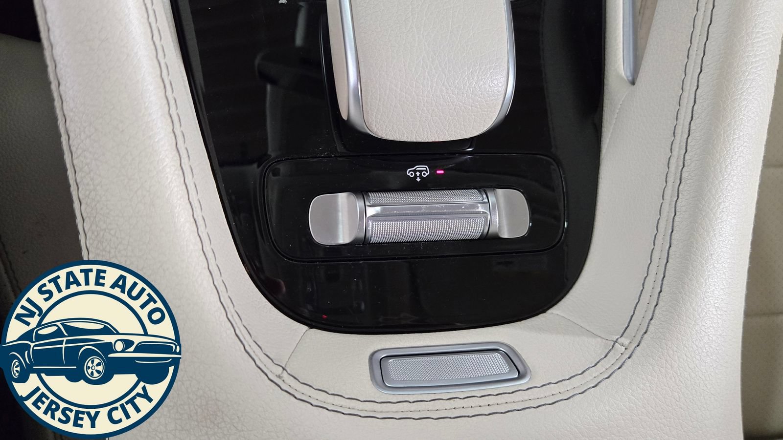 Used 2020 Mercedes-Benz GLS 450 4MATIC image 19