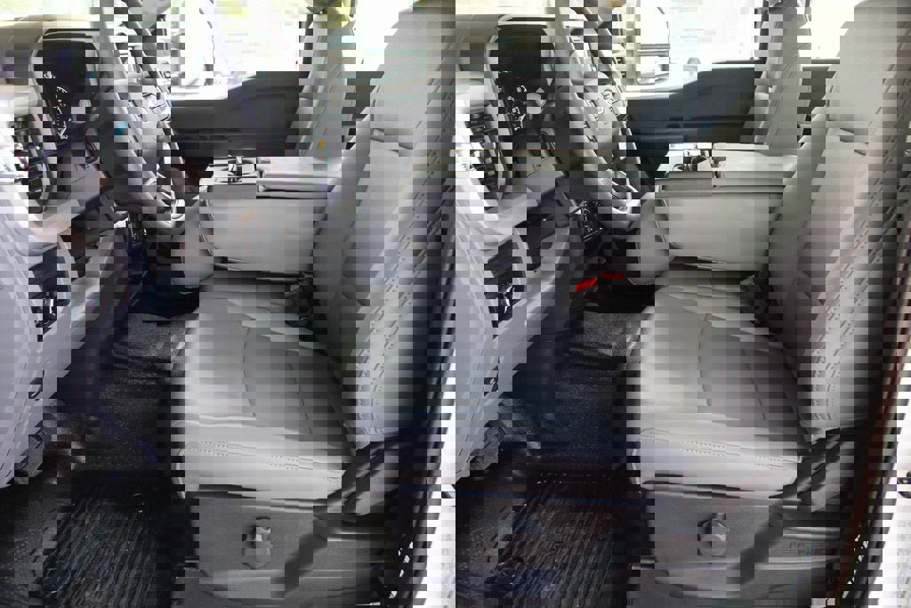 New 2026 Ford F250 XL w/ XL Off-Road Package image 16