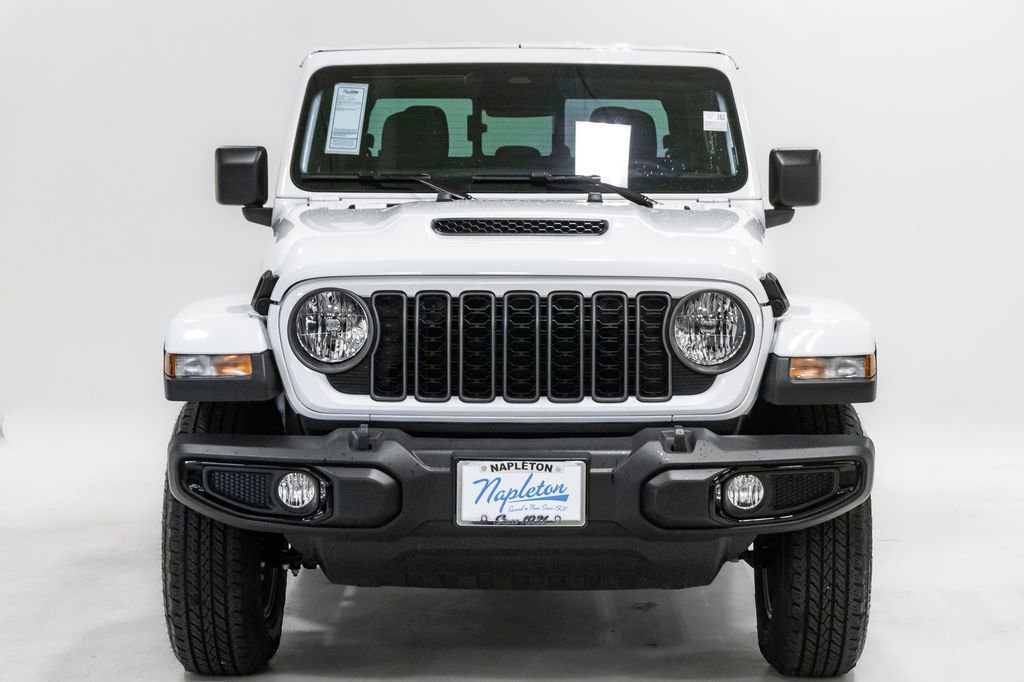 Used 2026 Jeep Gladiator Sport AWD/4WD image 4