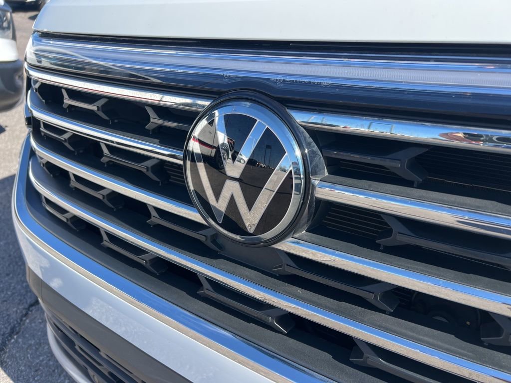 Used 2024 Volkswagen Atlas SE w/ Panoramic Sunroof Package image 11