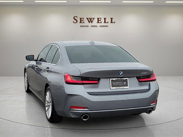 Used 2024 BMW 330i Sedan w/ Convenience Package RWD image 3