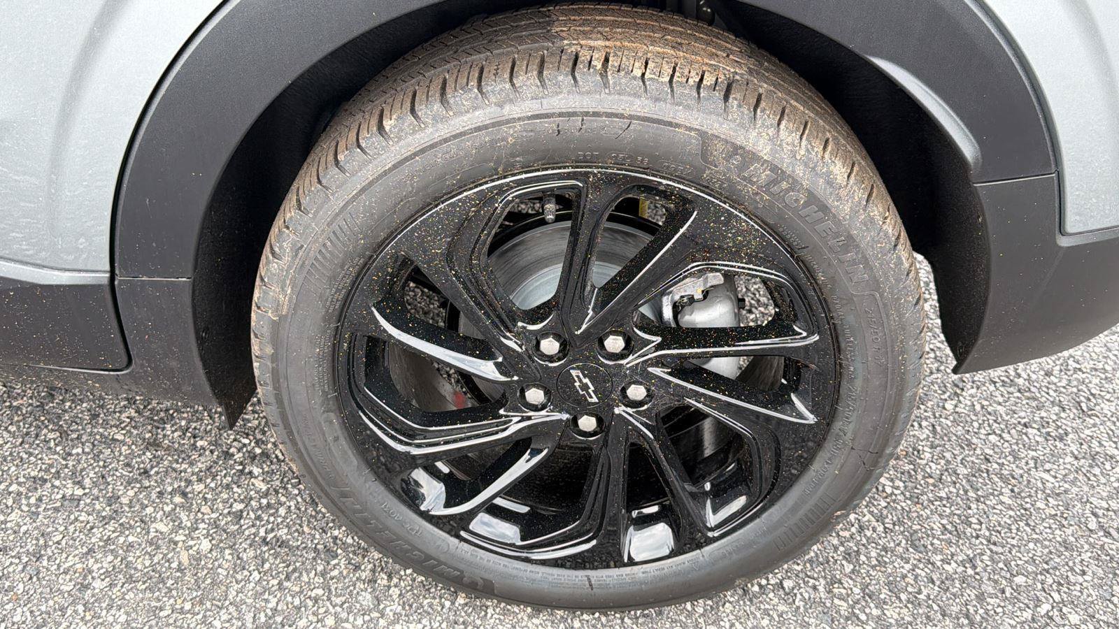 New 2027 Chevrolet Bolt RS w/ Technology Package FWD image 9
